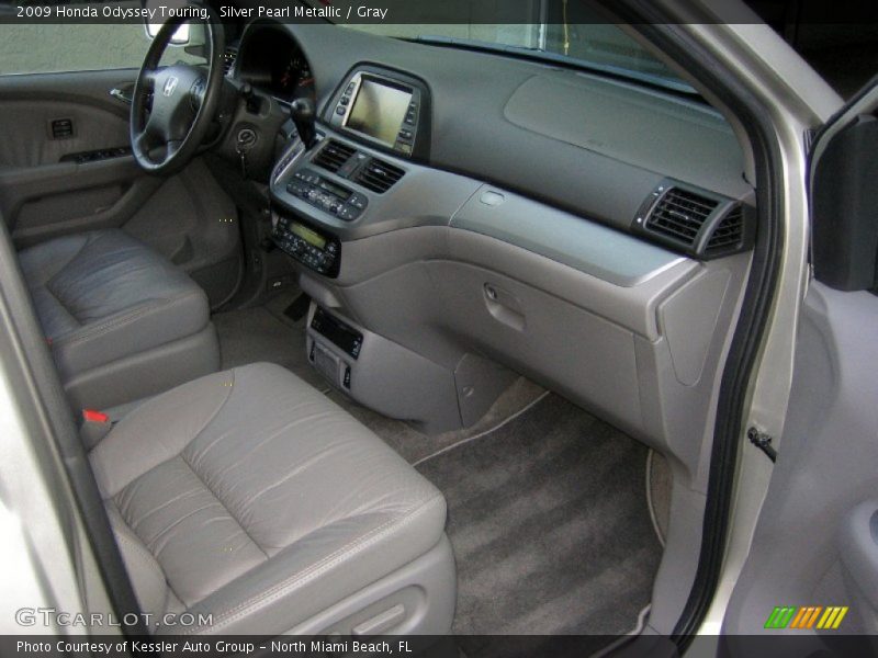 Silver Pearl Metallic / Gray 2009 Honda Odyssey Touring