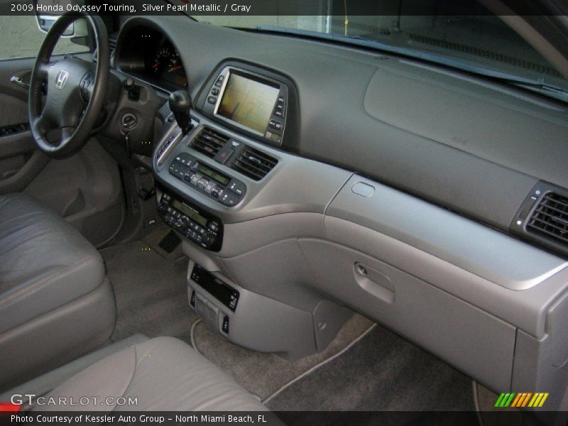 Silver Pearl Metallic / Gray 2009 Honda Odyssey Touring