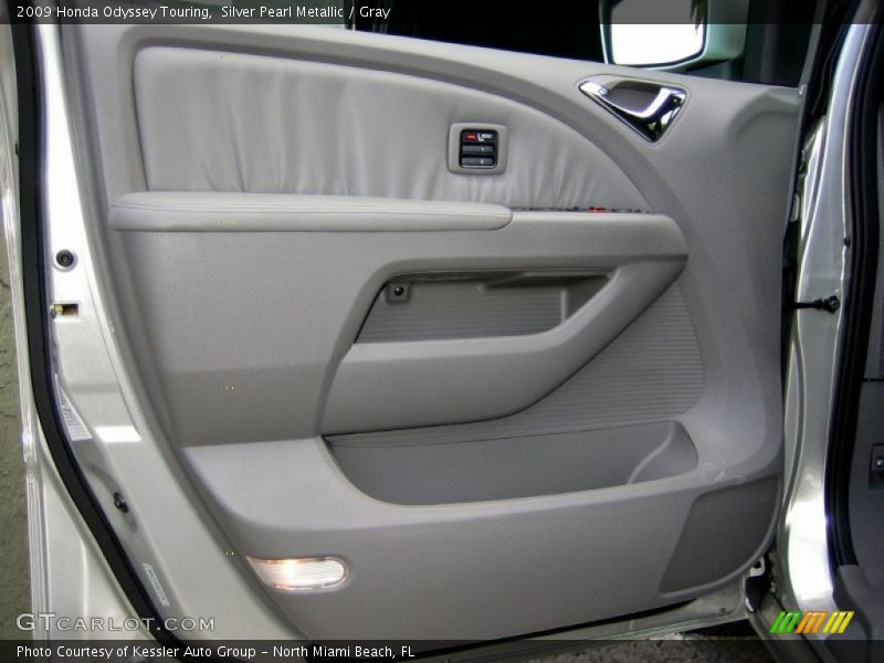 Silver Pearl Metallic / Gray 2009 Honda Odyssey Touring