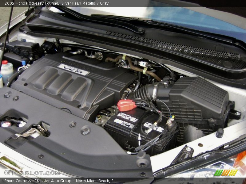 Silver Pearl Metallic / Gray 2009 Honda Odyssey Touring