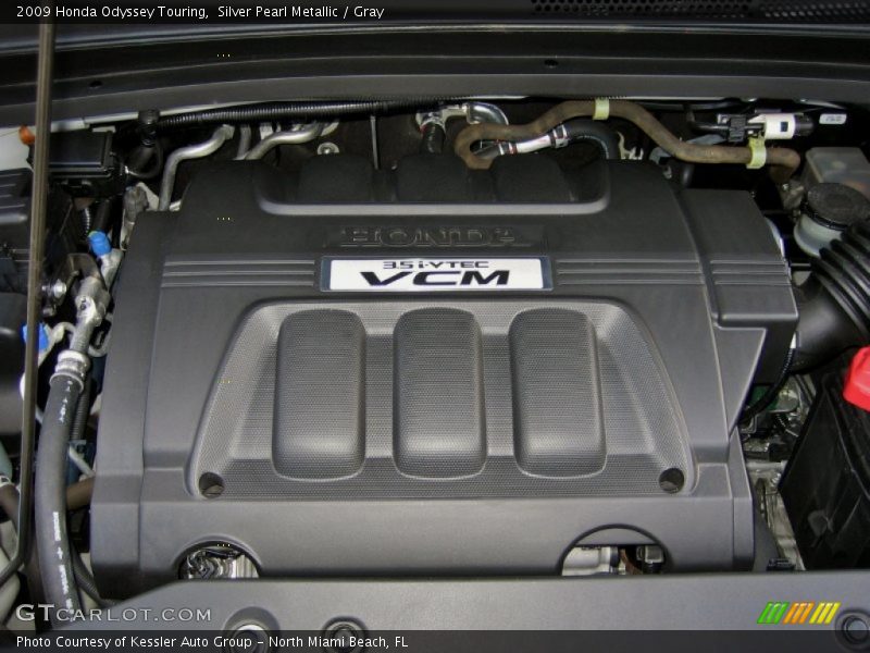 Silver Pearl Metallic / Gray 2009 Honda Odyssey Touring