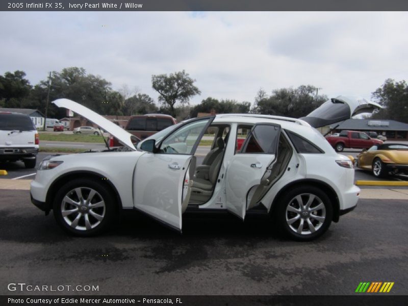 Ivory Pearl White / Willow 2005 Infiniti FX 35