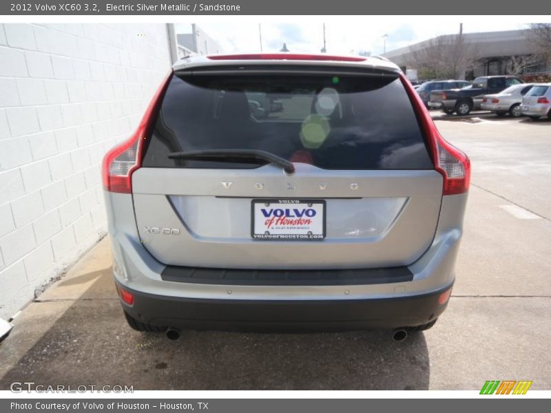 Electric Silver Metallic / Sandstone 2012 Volvo XC60 3.2