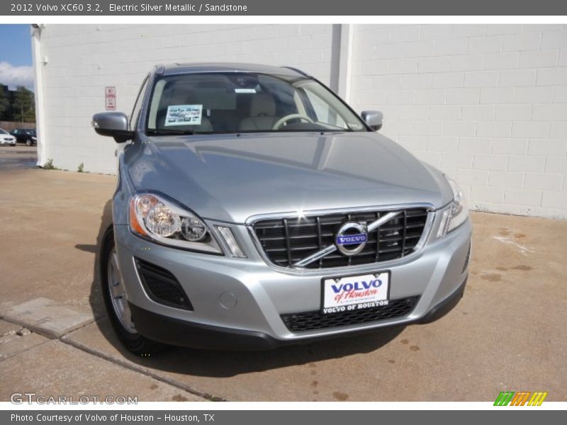 Electric Silver Metallic / Sandstone 2012 Volvo XC60 3.2