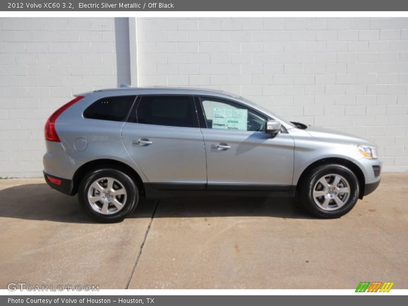 Electric Silver Metallic / Off Black 2012 Volvo XC60 3.2