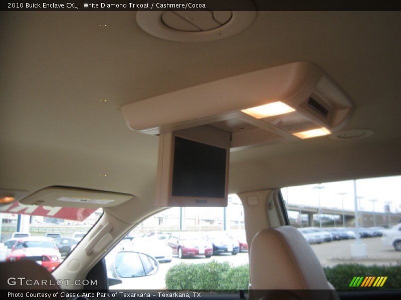 White Diamond Tricoat / Cashmere/Cocoa 2010 Buick Enclave CXL