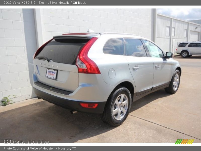 Electric Silver Metallic / Off Black 2012 Volvo XC60 3.2
