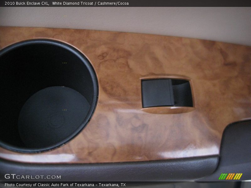 White Diamond Tricoat / Cashmere/Cocoa 2010 Buick Enclave CXL