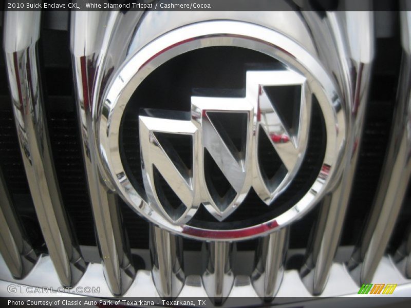 White Diamond Tricoat / Cashmere/Cocoa 2010 Buick Enclave CXL