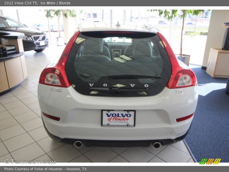 Ice White / Blonde 2012 Volvo C30 T5