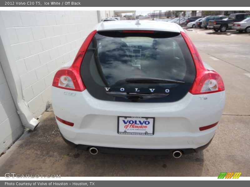 Ice White / Off Black 2012 Volvo C30 T5