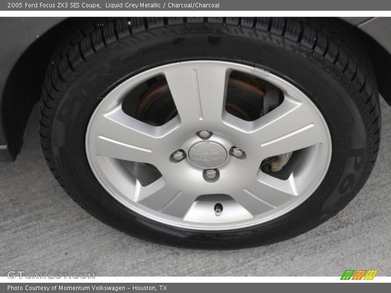 Liquid Grey Metallic / Charcoal/Charcoal 2005 Ford Focus ZX3 SES Coupe