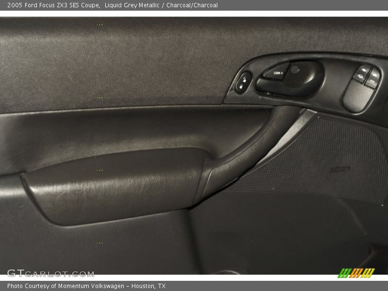 Liquid Grey Metallic / Charcoal/Charcoal 2005 Ford Focus ZX3 SES Coupe