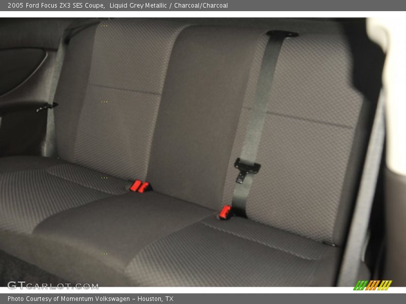 Liquid Grey Metallic / Charcoal/Charcoal 2005 Ford Focus ZX3 SES Coupe