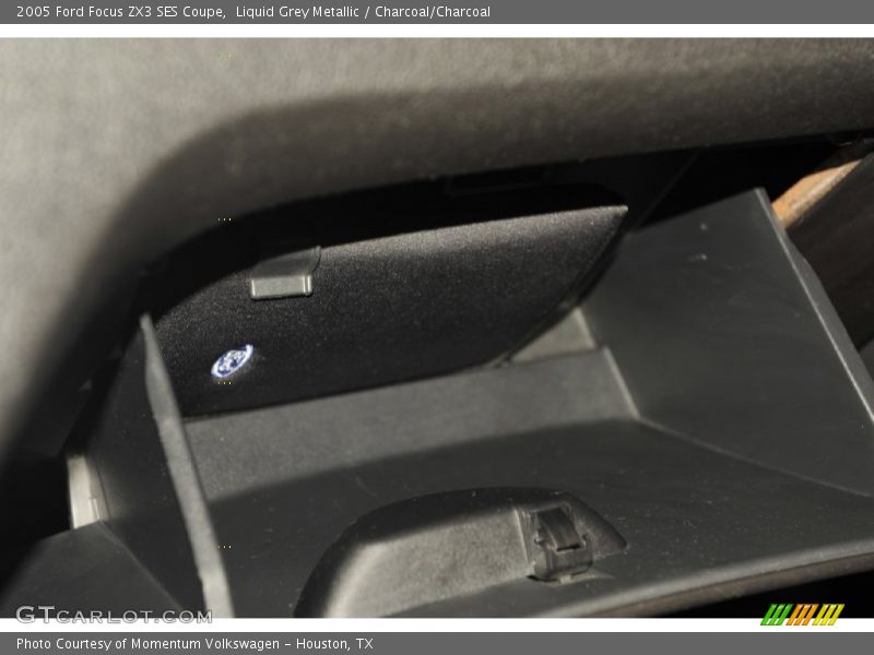 Liquid Grey Metallic / Charcoal/Charcoal 2005 Ford Focus ZX3 SES Coupe