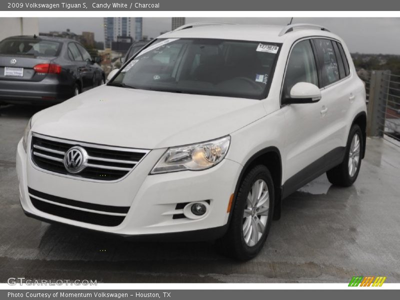 Candy White / Charcoal 2009 Volkswagen Tiguan S