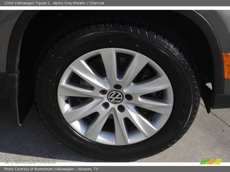 Alpine Grey Metallic / Charcoal 2009 Volkswagen Tiguan S