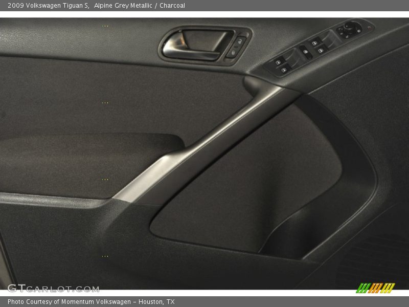 Alpine Grey Metallic / Charcoal 2009 Volkswagen Tiguan S