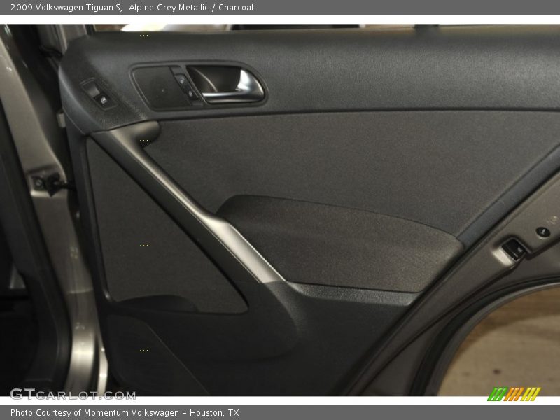 Alpine Grey Metallic / Charcoal 2009 Volkswagen Tiguan S