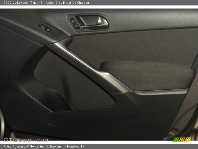 Alpine Grey Metallic / Charcoal 2009 Volkswagen Tiguan S