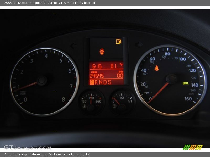 Alpine Grey Metallic / Charcoal 2009 Volkswagen Tiguan S