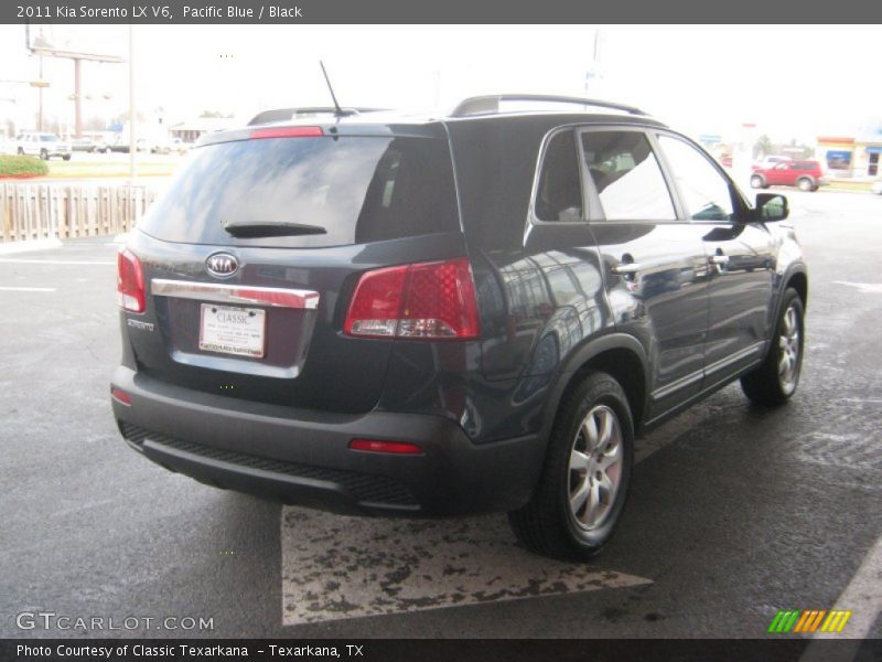 Pacific Blue / Black 2011 Kia Sorento LX V6