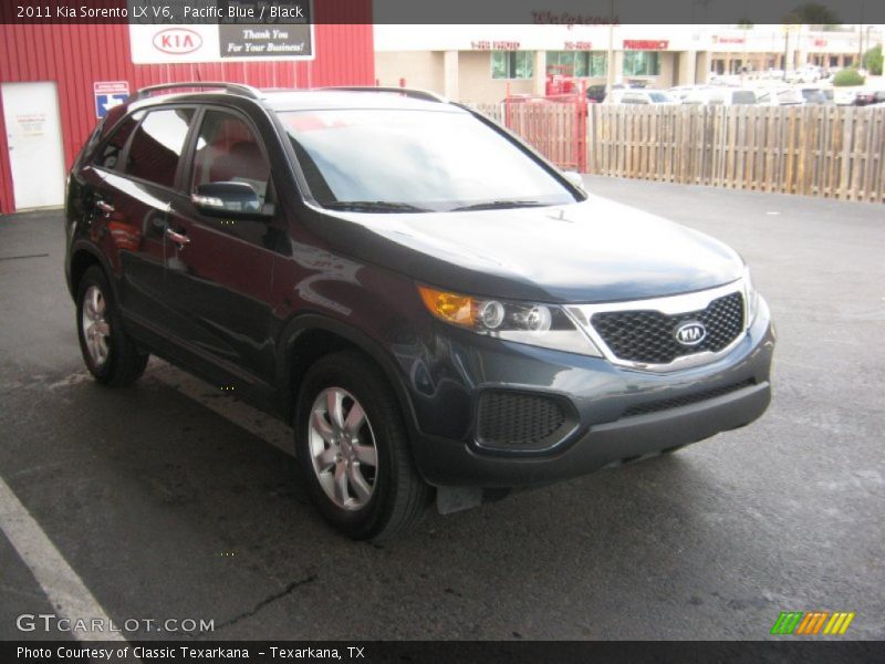Pacific Blue / Black 2011 Kia Sorento LX V6