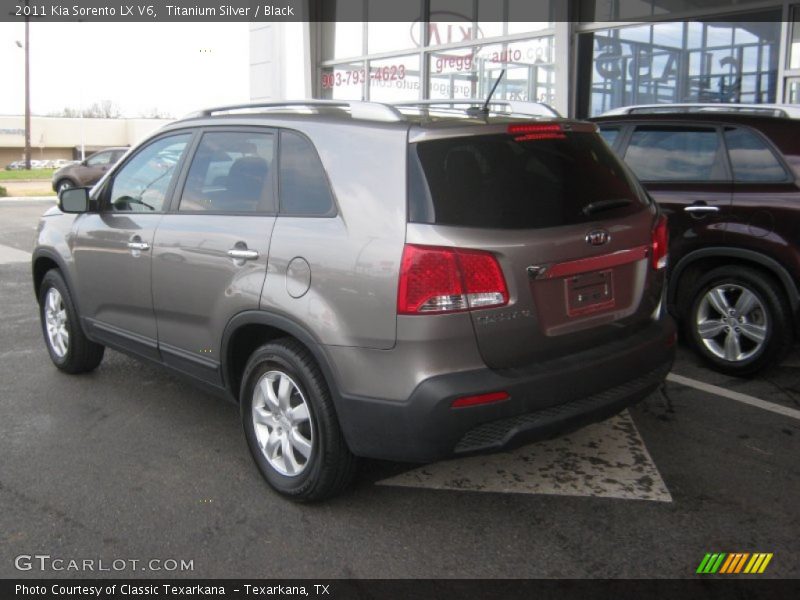 Titanium Silver / Black 2011 Kia Sorento LX V6