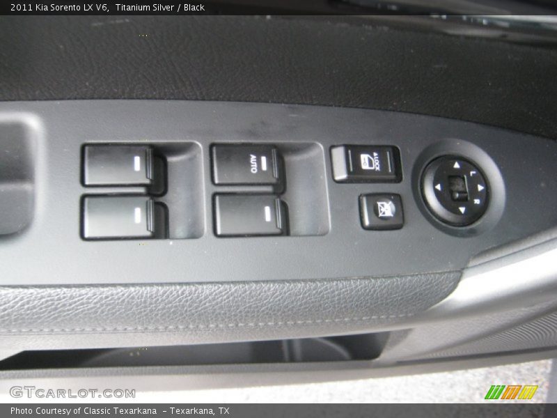 Titanium Silver / Black 2011 Kia Sorento LX V6