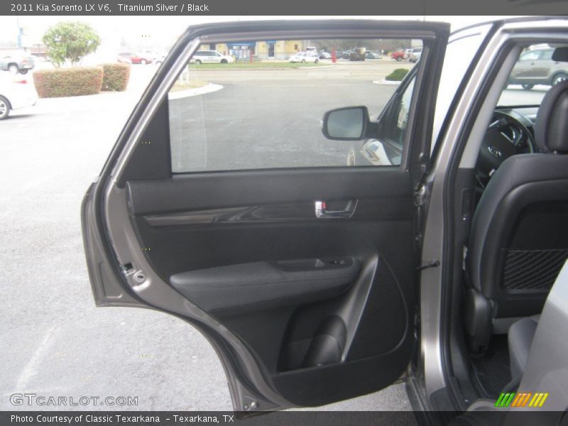 Titanium Silver / Black 2011 Kia Sorento LX V6