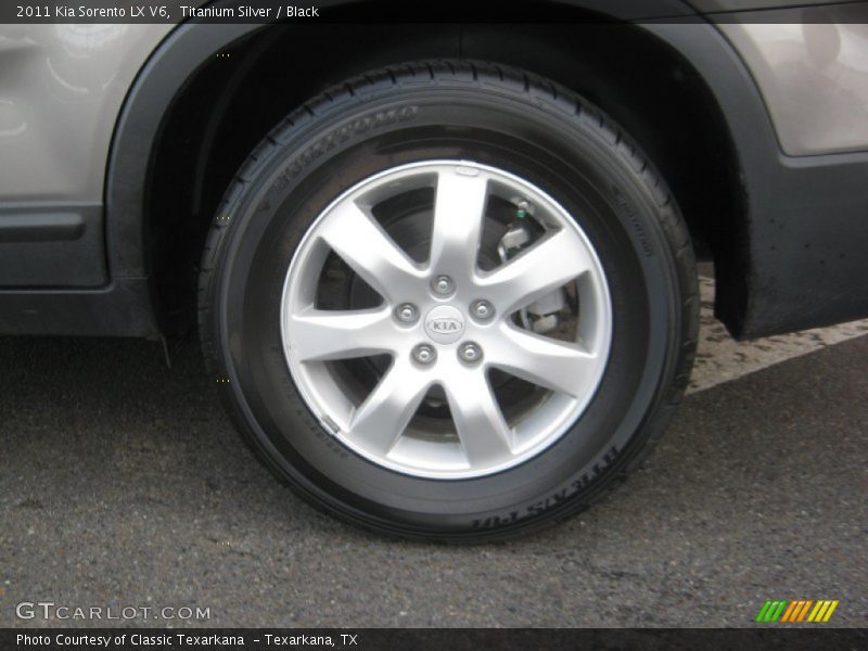 Titanium Silver / Black 2011 Kia Sorento LX V6