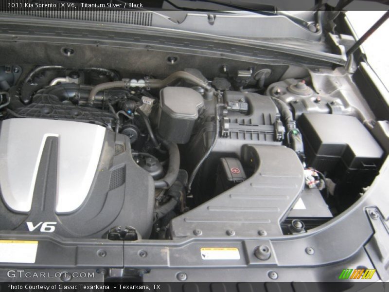 Titanium Silver / Black 2011 Kia Sorento LX V6