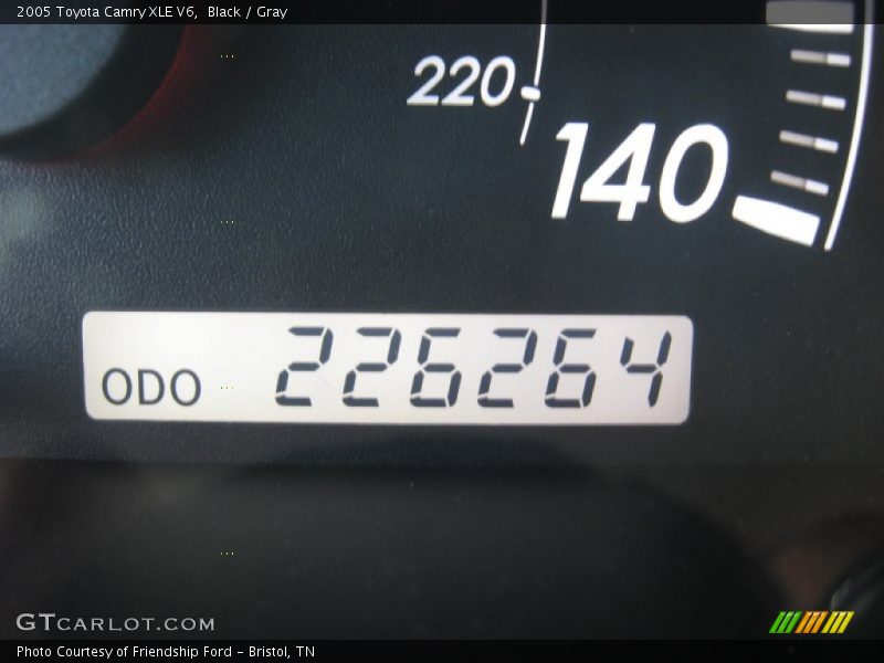 Black / Gray 2005 Toyota Camry XLE V6