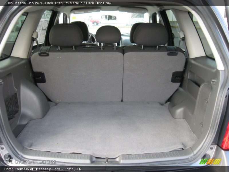  2005 Tribute s Trunk