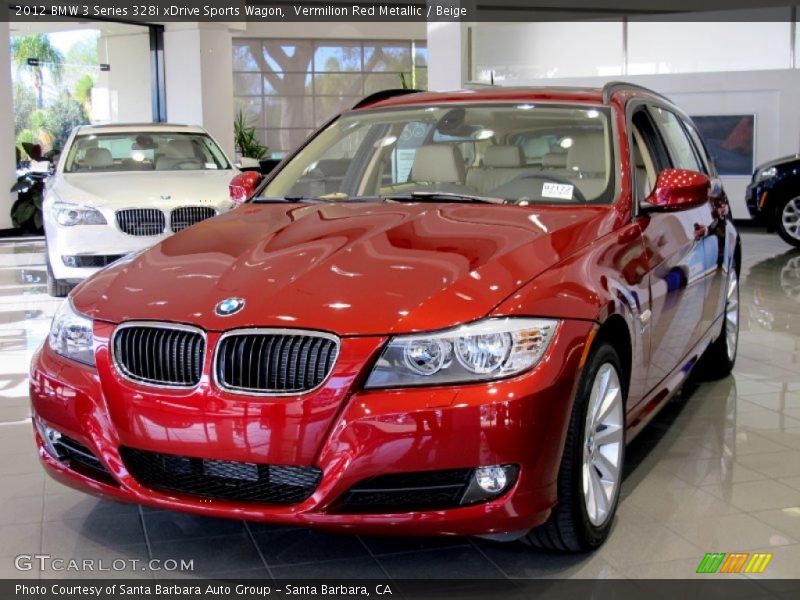 Front 3/4 View of 2012 3 Series 328i xDrive Sports Wagon