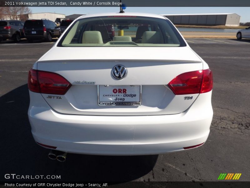 Candy White / Cornsilk Beige 2011 Volkswagen Jetta TDI Sedan