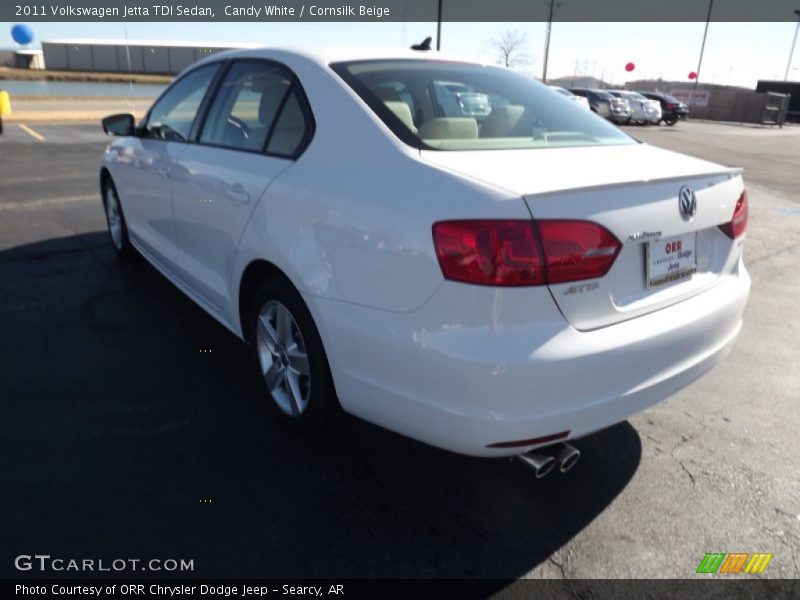 Candy White / Cornsilk Beige 2011 Volkswagen Jetta TDI Sedan