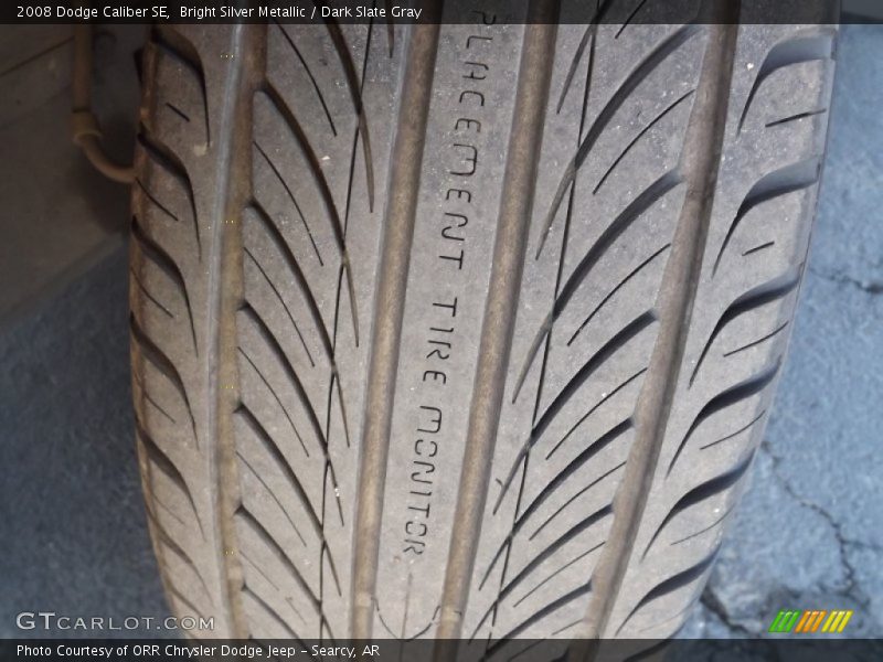 Bright Silver Metallic / Dark Slate Gray 2008 Dodge Caliber SE