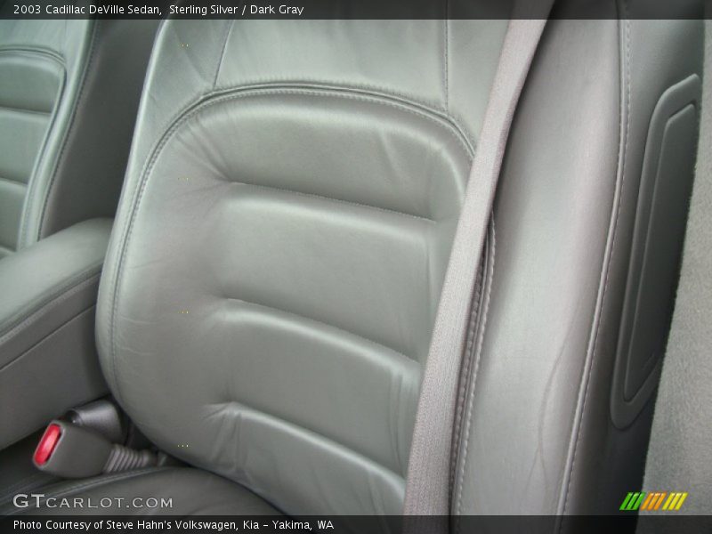 Sterling Silver / Dark Gray 2003 Cadillac DeVille Sedan