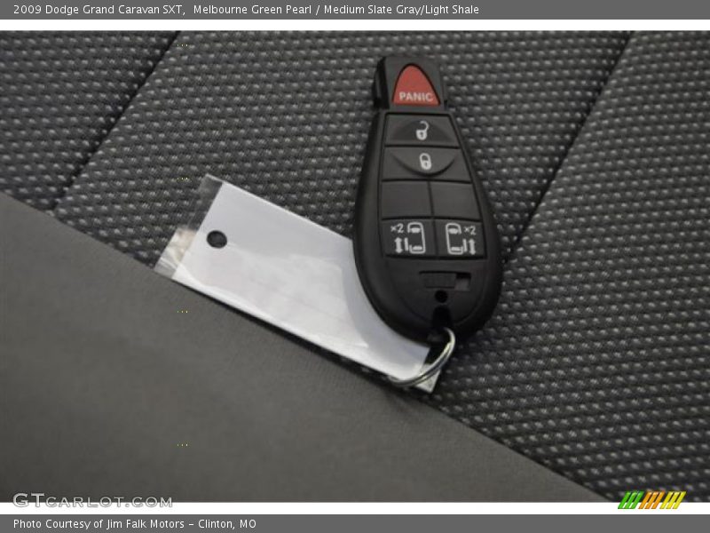 Melbourne Green Pearl / Medium Slate Gray/Light Shale 2009 Dodge Grand Caravan SXT