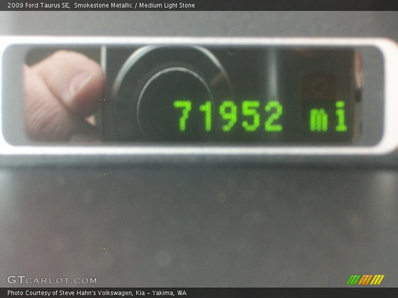 Smokestone Metallic / Medium Light Stone 2009 Ford Taurus SE