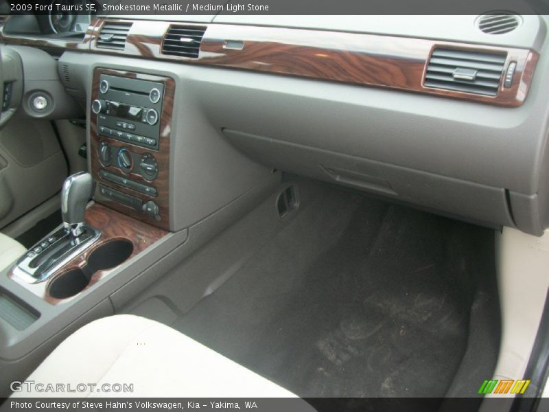 Smokestone Metallic / Medium Light Stone 2009 Ford Taurus SE