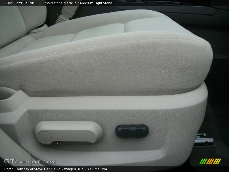 Smokestone Metallic / Medium Light Stone 2009 Ford Taurus SE