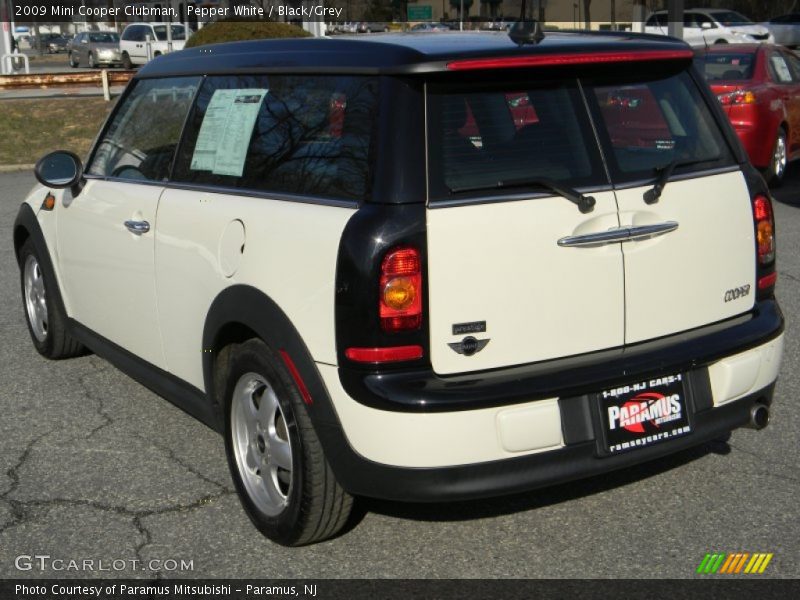 Pepper White / Black/Grey 2009 Mini Cooper Clubman