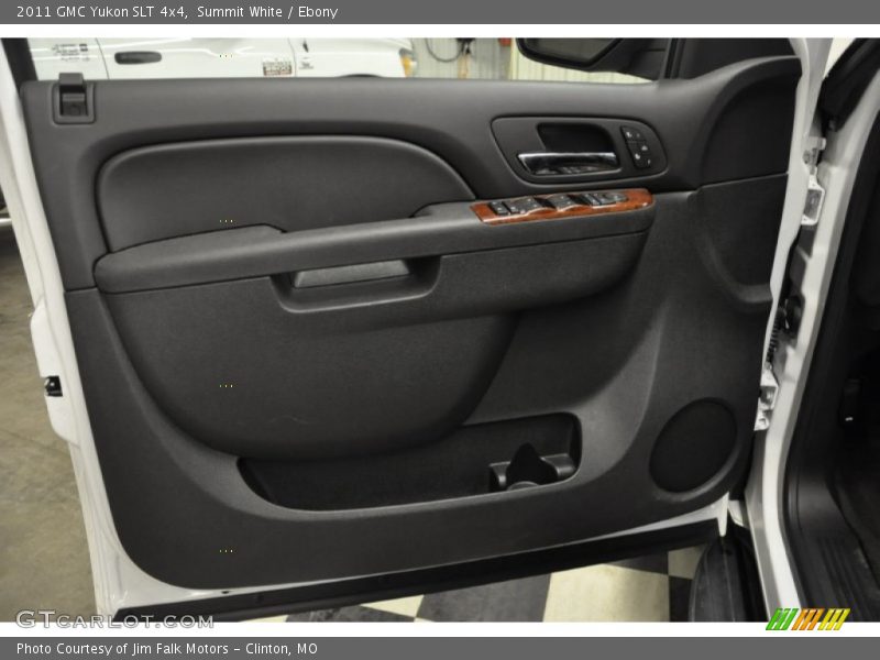 Summit White / Ebony 2011 GMC Yukon SLT 4x4