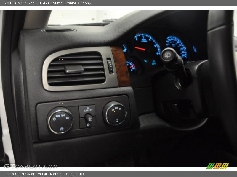 Summit White / Ebony 2011 GMC Yukon SLT 4x4