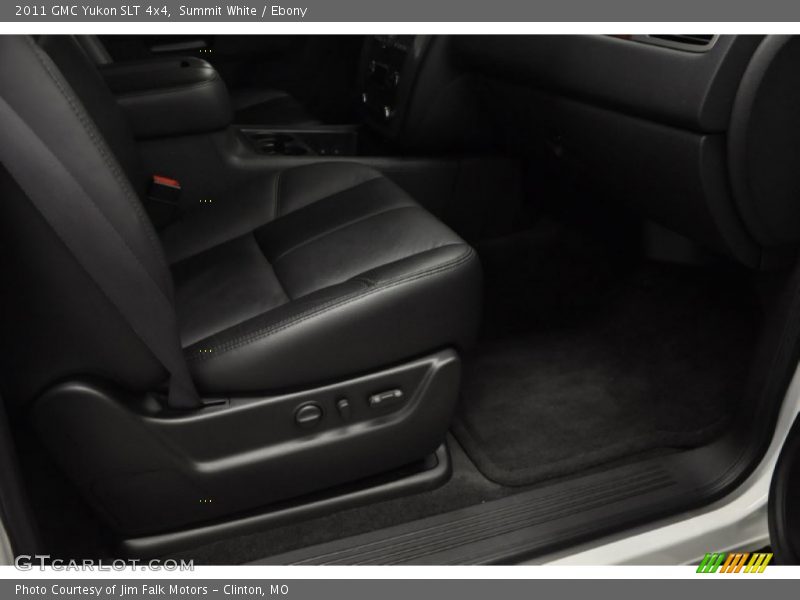 Summit White / Ebony 2011 GMC Yukon SLT 4x4