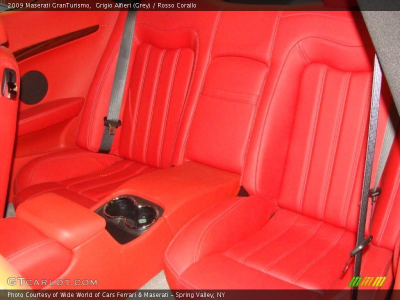 Grigio Alfieri (Grey) / Rosso Corallo 2009 Maserati GranTurismo