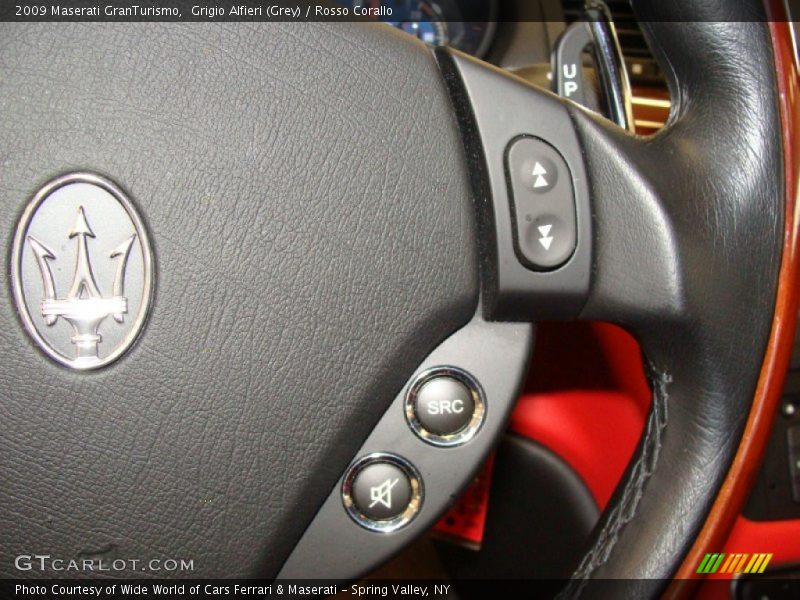 Grigio Alfieri (Grey) / Rosso Corallo 2009 Maserati GranTurismo