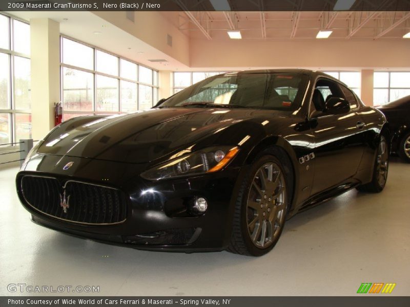 Nero (Black) / Nero 2009 Maserati GranTurismo S